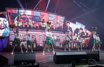 Az ELTE cheerleader csapata a 2018-as Fenyő Ünnepen